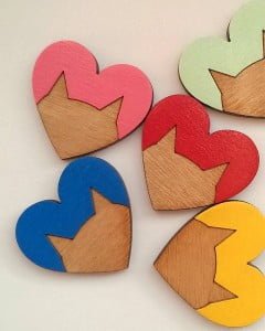 original_cat-heart-wooden-brooch-2 - Copy