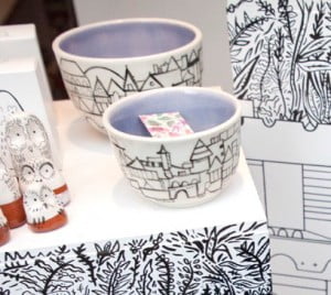 web Susie Wright Here & There - Hand made and hand painted Journey Bowls and Owl ornaments with multiple plinths and boxes